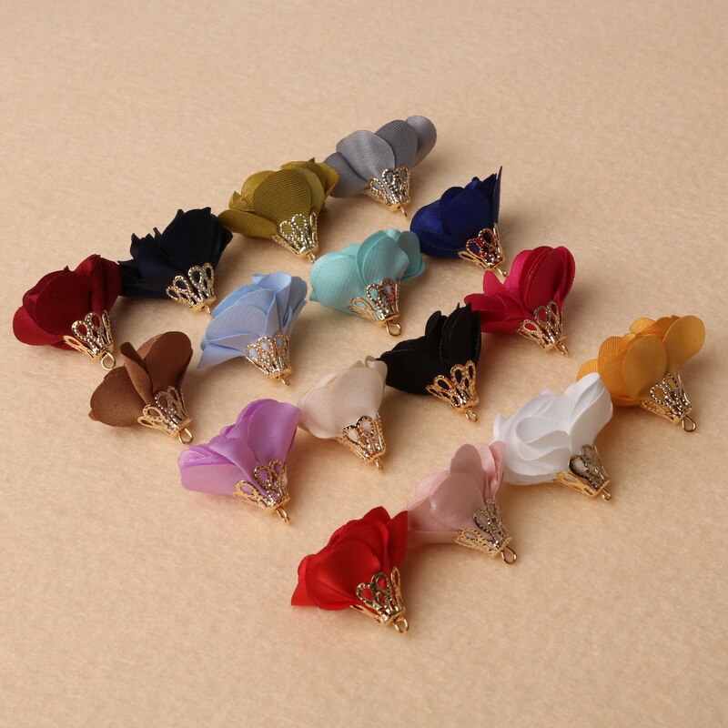 Charm hoa có chốt hình ngọn đuốc màu vàng 20x25mm dùng làm móc khóa thủ công