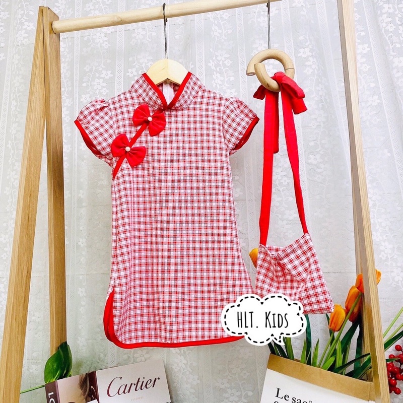 Set váy sườn xám kẻ caro phối nơ đẹp xuất sắc cho bé từ 10-20kg