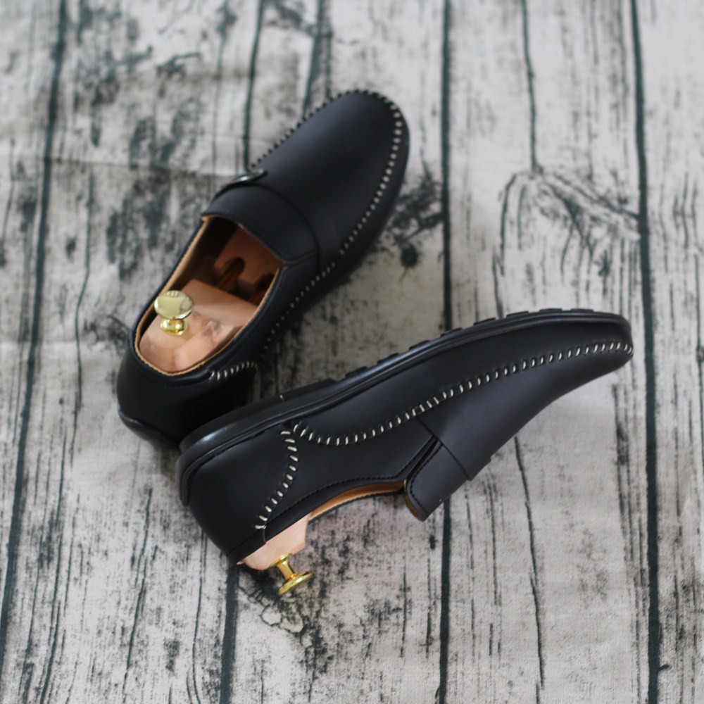 Giày Lười Nam Chỉ Trắng Đen [Có Hộp & 2 Tất]