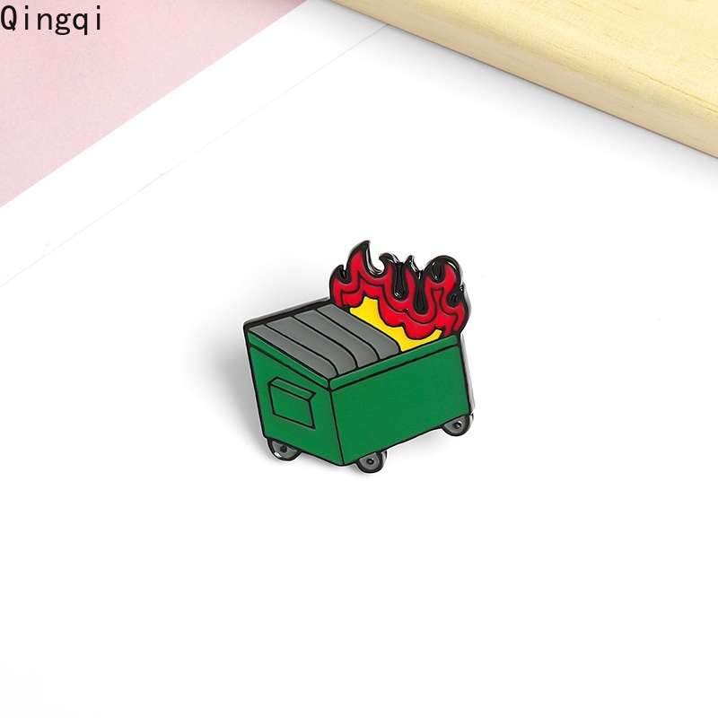 Ghim cài áo Miss Zoe hình thùng rác hoạt hình vui nhộn