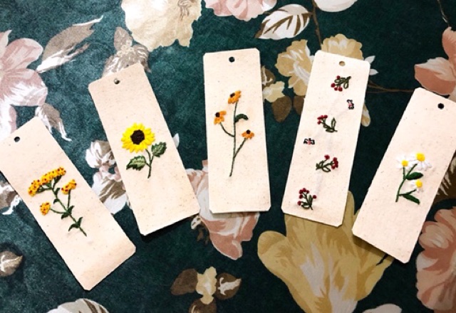 Bookmark thêu tay