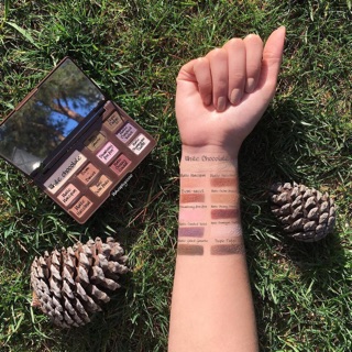 Bảng phấn mắt Too Faced Chocolate Chip