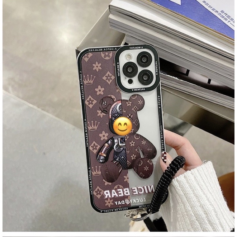 𝐂𝐨́ 𝐬𝐚̆̃𝐧 𝐜𝐡𝐨 𝐢𝐏𝐡𝐨𝐧𝐞 𝟏𝟑 Ốp K.aws họa tiết eo vì, in 3D sắc nét
