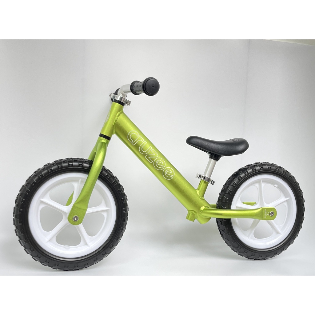 Xe Thăng Bằng Trẻ Em Cruzee 2022 siêu nhẹ 1.9kg