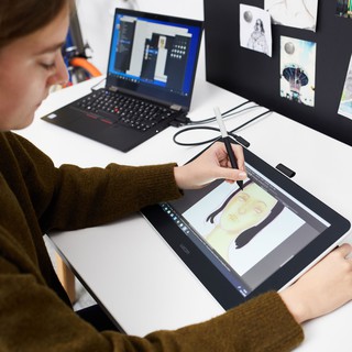 Bảng vẽ màn hình Wacom One DTC133