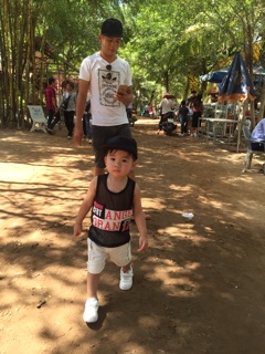 Áoba lổ lưới bé trai
