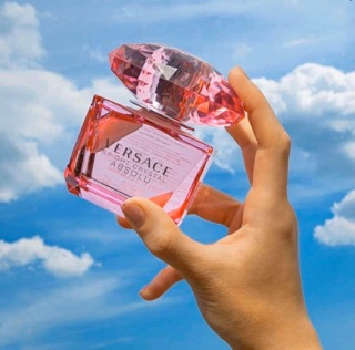 𝐍𝐮̛𝐨̛́𝐜 𝐡𝐨𝐚  𝐕𝐞𝐫𝐬𝐚𝐜𝐞 𝐛𝐫𝐢𝐠𝐡𝐭 𝐚𝐛𝐬𝐨𝐥𝐮 EDP 90 ml