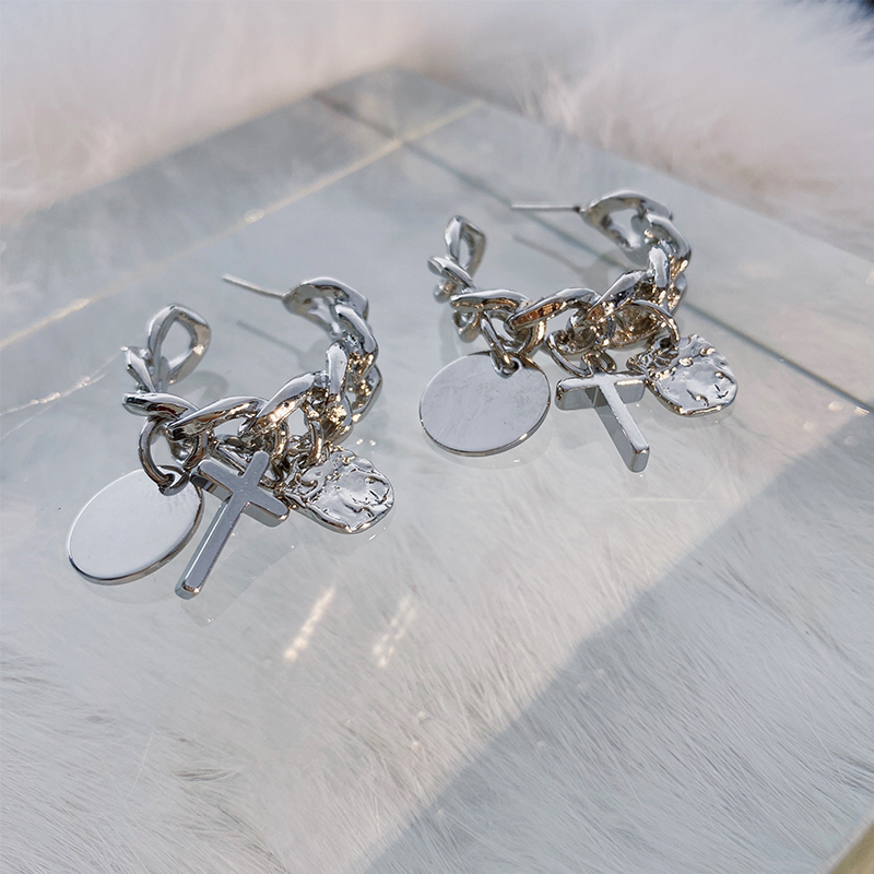 Bông tai khoen tròn kèm charm độc lạ, sành điệu BT216