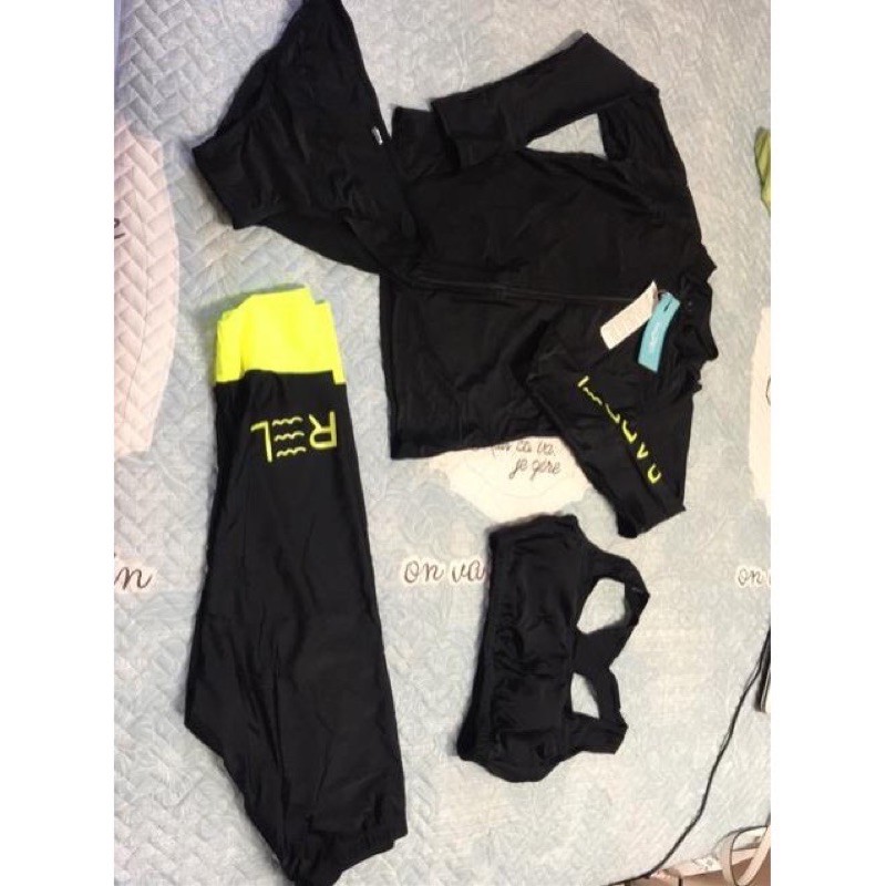 (Có sẵn) đồ bơi bikini dài tay quần lửng