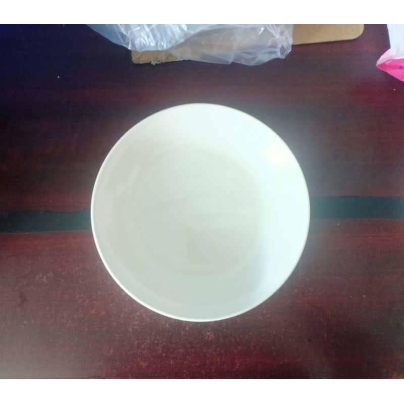 Đĩa sứ hứng nước chậu cây - KT: R15.5 x Đ10 x C2.7cm