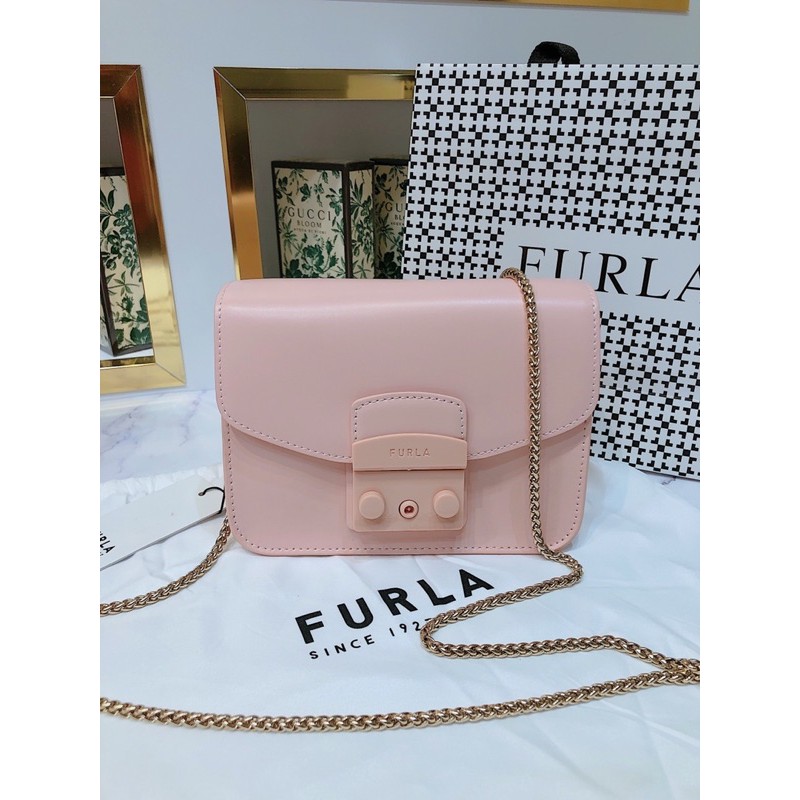 Túi Furla metropolis mini mẫu mới da trơn khoá nhựa chống trầy cùng màu túi