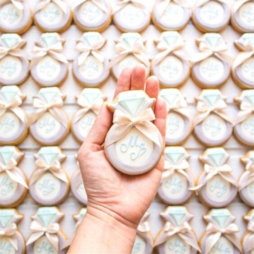 .Khuôn Cắt Bánh Quy Hình Trái Tim 3D