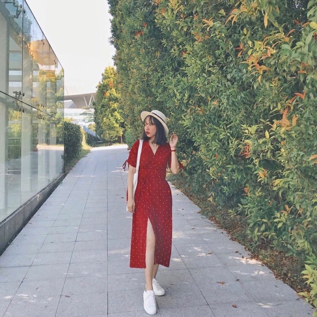 Đầm maxi bi đỏ cột eo - Hình thật