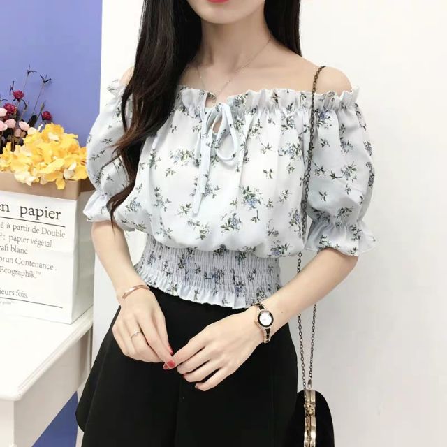 Áo trễ vai hoa nhí