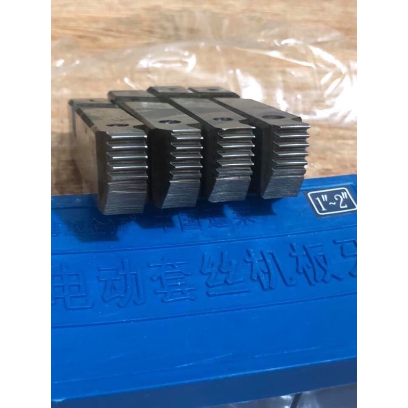 Dao tiện ren ống 1/2"-3/4" Trung Quốc