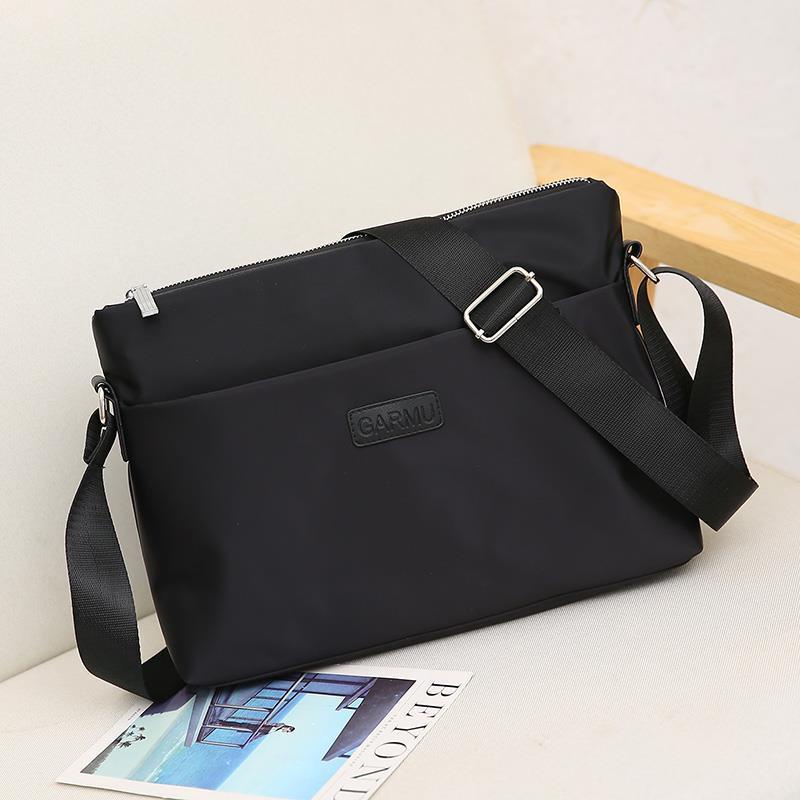 Phép thuật🎏Túi xách đeo vai chất liệu Nylon kích cỡ lớn dành cho nam giới | BigBuy360 - bigbuy360.vn