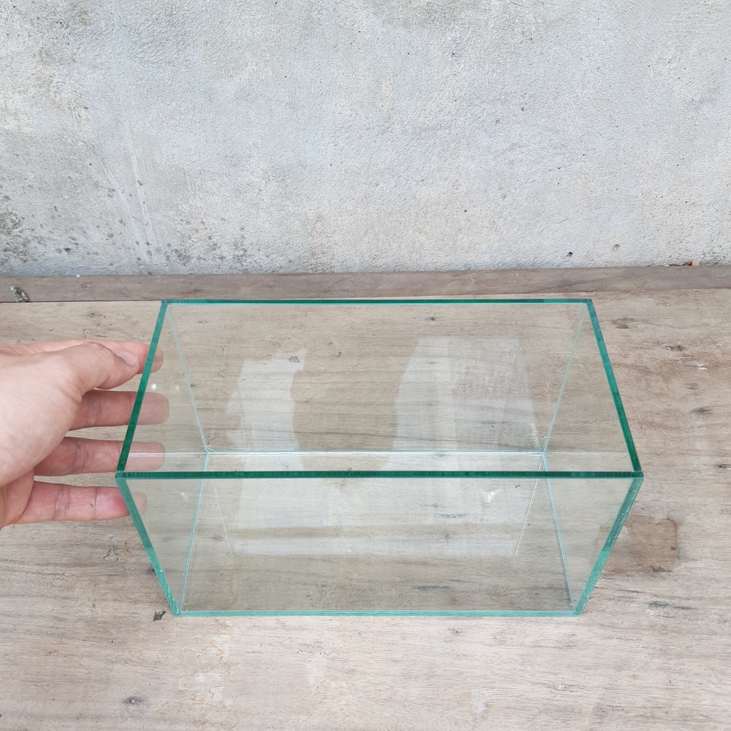 Bể cá mini dài 24 x 12 x 14 cm, thành bể mài nhẵn an toàn, thiết kế đẹp mắt