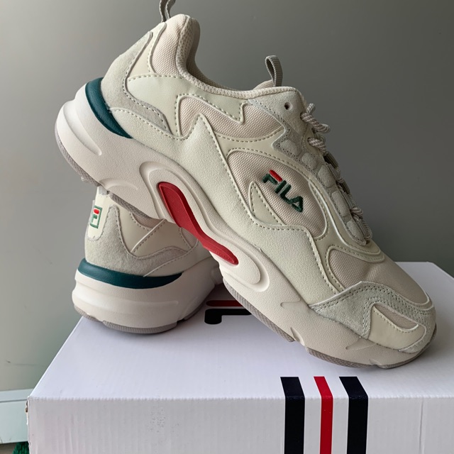 Giày auth hiệu Fila size 250 giá sale fullbox