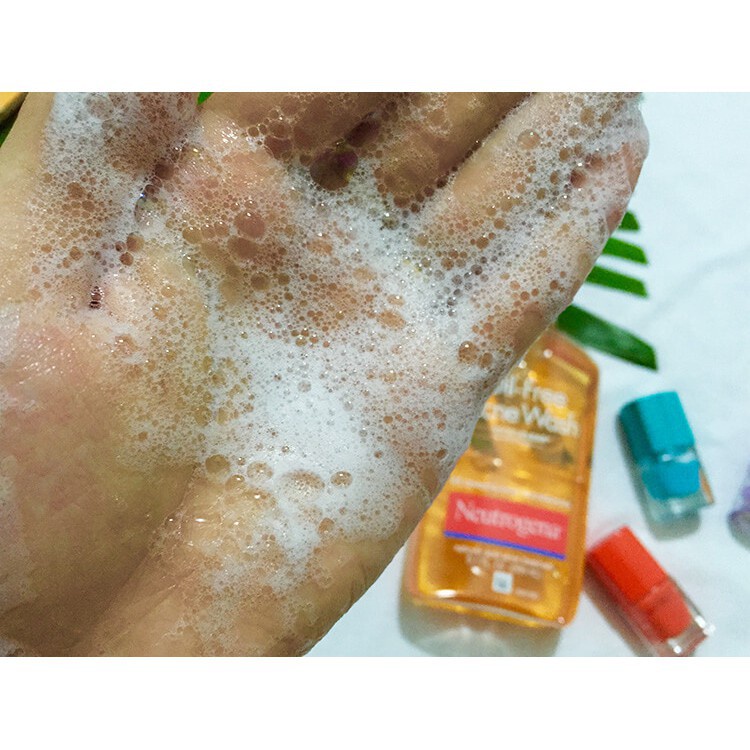 Sữa Rửa Mặt NEUTROGENA, Sữa Rửa Mặt Da Dầu Mụn NEUTROGENA Oil Free Acne Wash 269ml