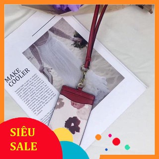 Thẻ đeo nhân viên