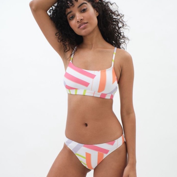 Bộ bơi hai mảnh hoạ tiết cắt cạnh ấn tượng Aero xuất khẩu Mỹ