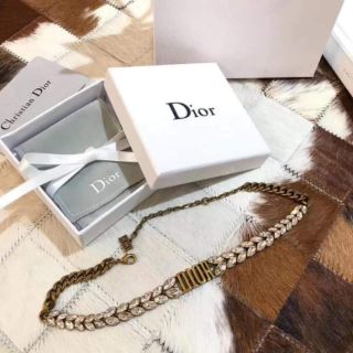 SET VÒNG CỔ & BÔNG TAI DIOR