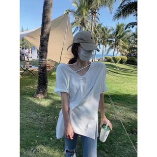 Áo phông trơn tag ngực phong cách Ulzzang Hàn Quốc