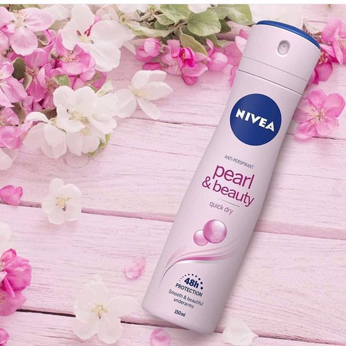 Xịt Ngăn Mùi Chiết Xuất Ngọc Trai Đẹp Quyến Rũ Nivea 150ml - 83731