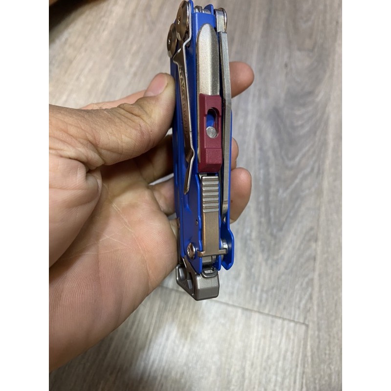 Kềm Đa năng Leatherman Signal màu Cobalt new 100% Fullbox