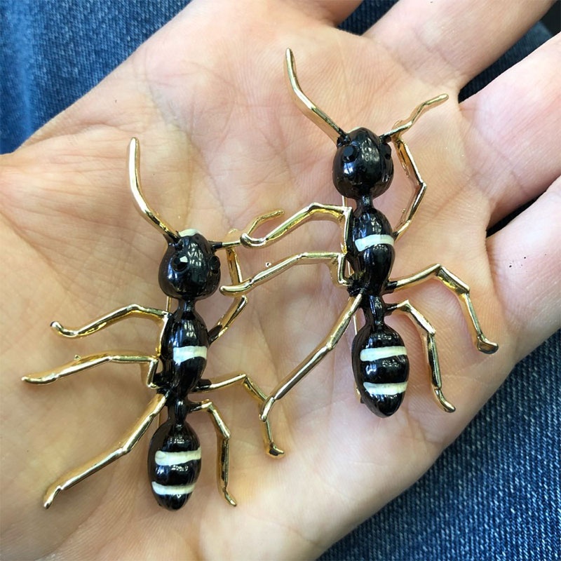 Ghim Cài Áo Hình Con Kiến Màu Đen Cho Nam Và Nữ