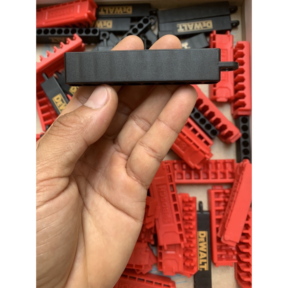 Chân đế gắn mũi vít , mũi khoan Dewalt ( Giá là giá 1 chân đế )