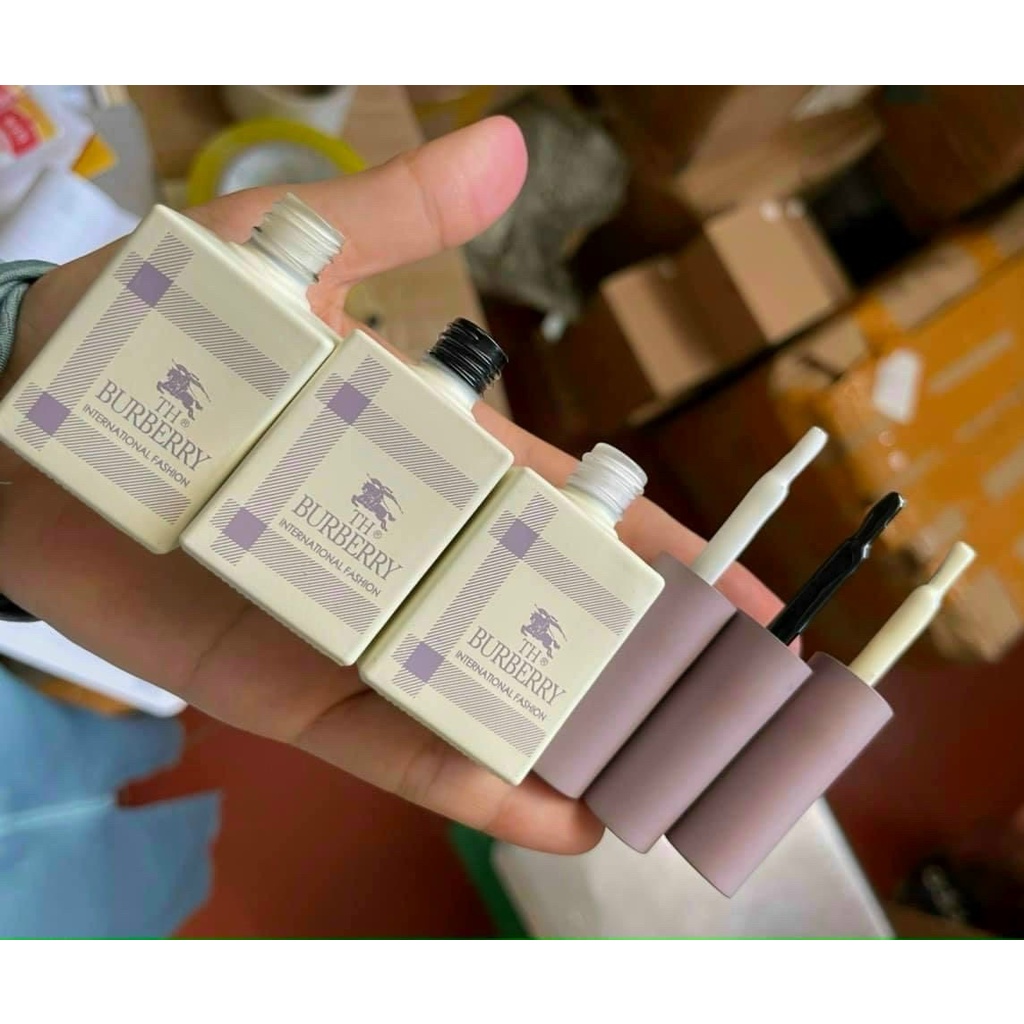 Sơn Gel Đen, Trắng, Nước Gạo, Trắng Ngà Burberry Chai 15ml