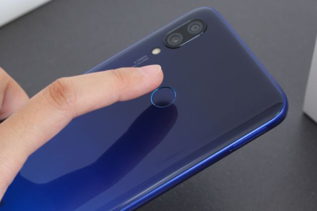 [Mã LUUTREDII giảm 50k] Điện Thoại Xiaomi Redmi 7 ram 4Gb rom 64Gb mới nguyên seal fullbox chơi liên quân freefire mượt | BigBuy360 - bigbuy360.vn