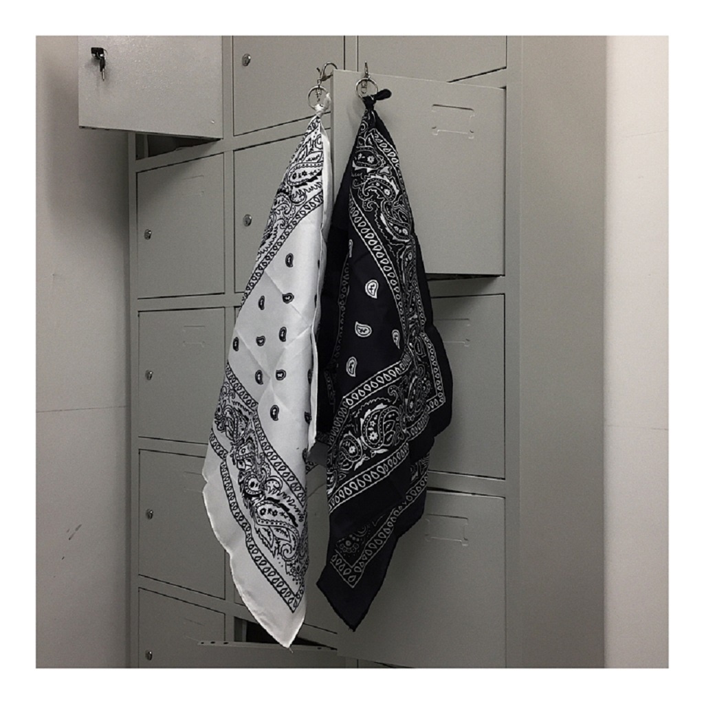Khăn vuông bandana streetwear MANTO in họa tiết đơn giản nhiều màu tùy chọn