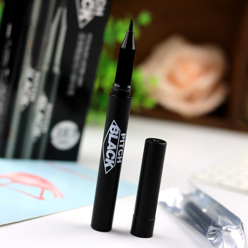 Dạ kẻ mắt Pitch Black đầu vẽ siêu mảnh / Eyeliner Me&amp;U cho nét kẻ tự nhiên, phù hợp với nhiều phong cách trang điểm