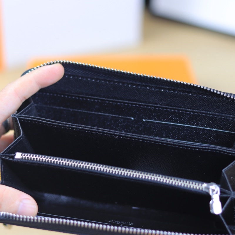 Ví dài cầm tay kiểu khoá kéo chất liệu da bò Safian ví Fullbox size 19x10x2cm