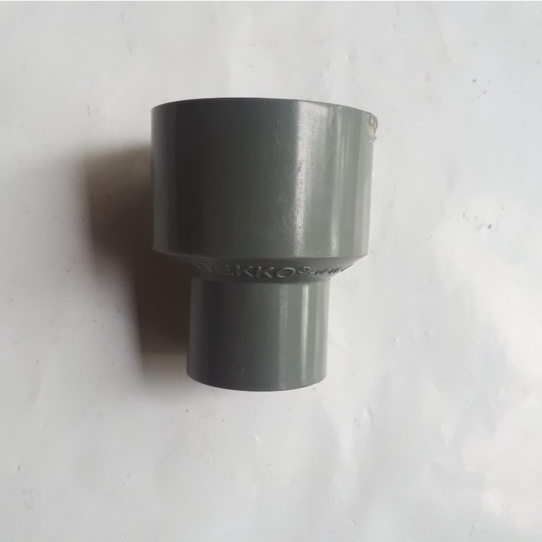 Cút chếch tê măng sông côn PVC 60