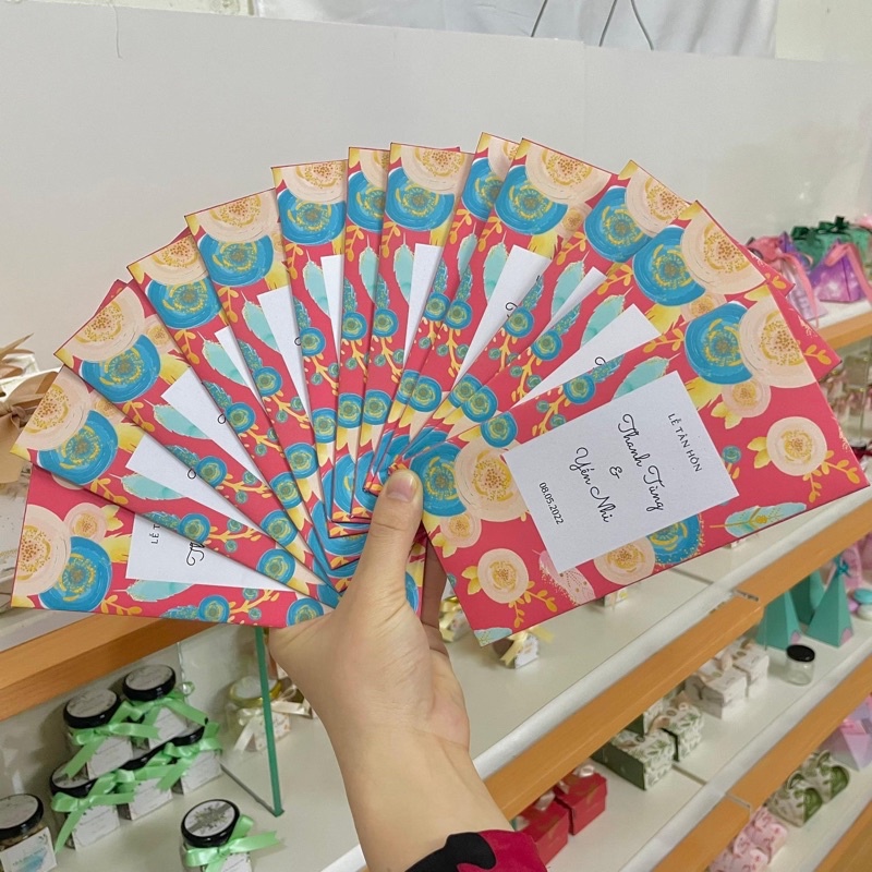 Lì xì in tên cho đám cưới hỏi kích thước 8.5 x 16 cm