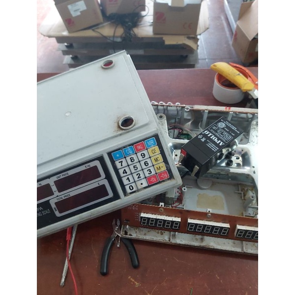 Bình Acquy 4V 4Ah sữ dụng cho cân điện tử .Mua về tự thay cho Cân tính tiền TD-AM, cân UP-AQ. Pin Sạc 4v 4Ah ,Ắc quy khô