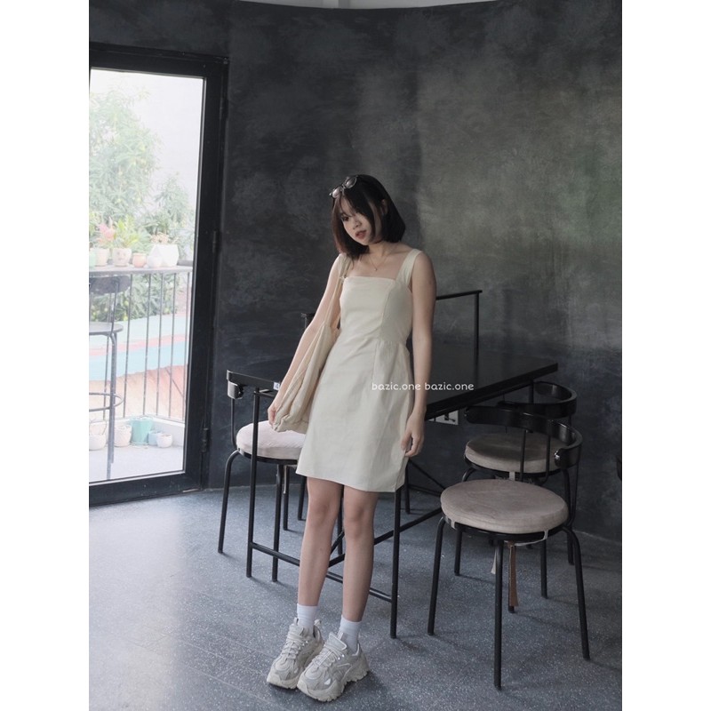 Váy 2 dây bản to Bazic one | BigBuy360 - bigbuy360.vn