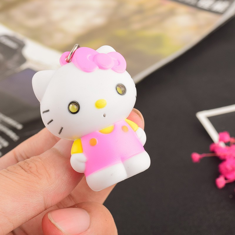 Móc Khóa Hình Búp Bê Siêu Anh Hùng Gắn Đèn LED Phát Sáng