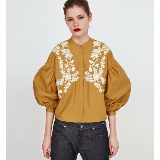 Sơ mi thêu hoa crop zara