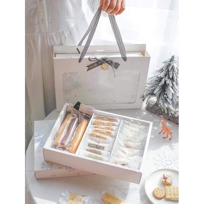 SET 50 HỘP BÁNH KÈM TÚI