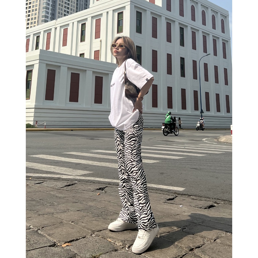 Áo Thun Unisex HEA Essentials Tee 5 Màu Form Rộng Tay Lỡ Streetwear Oversize Cổ Tròn Nam Nữ 100% Cotton - Local Brand HE