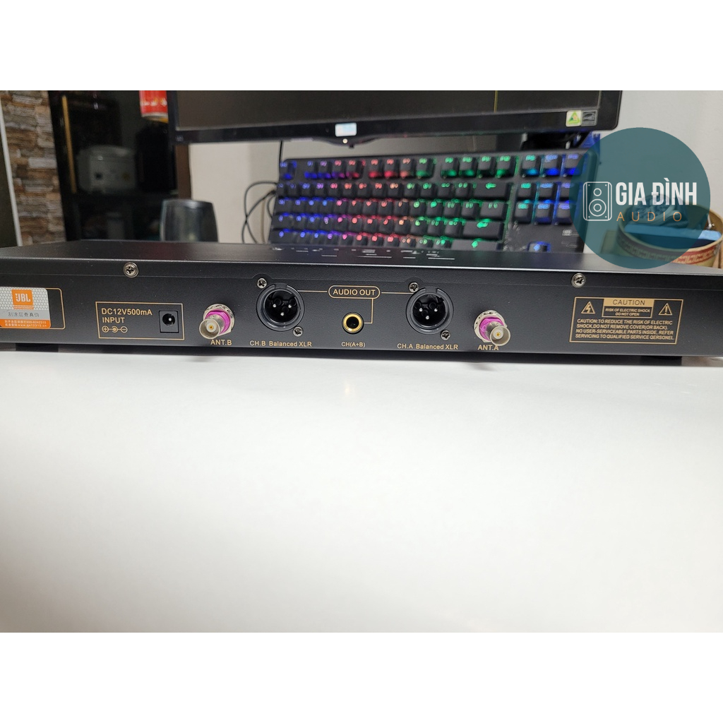 Micro không dây JBL VM800 Nhập Khẩu