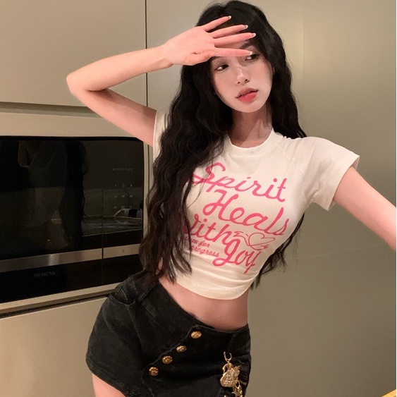 【WANG JIAO ZHAN】 Áo croptop thun ngắn tay in họa tiết chữ thời trang dành cho nữ【6779】