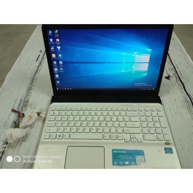Laptop bán hàng online chính hãng