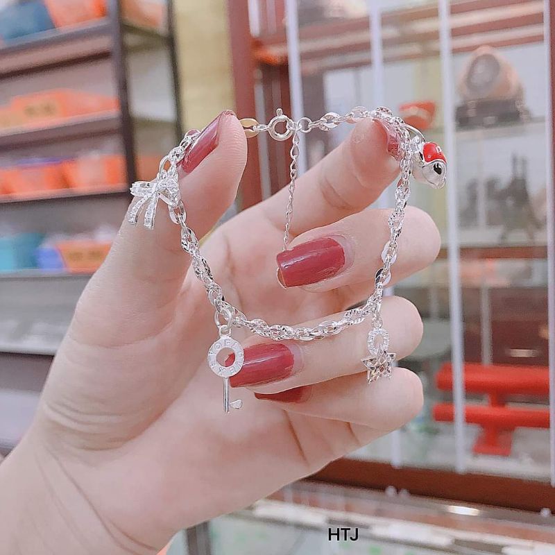 LẮC TAY BẠC TREO CHARM