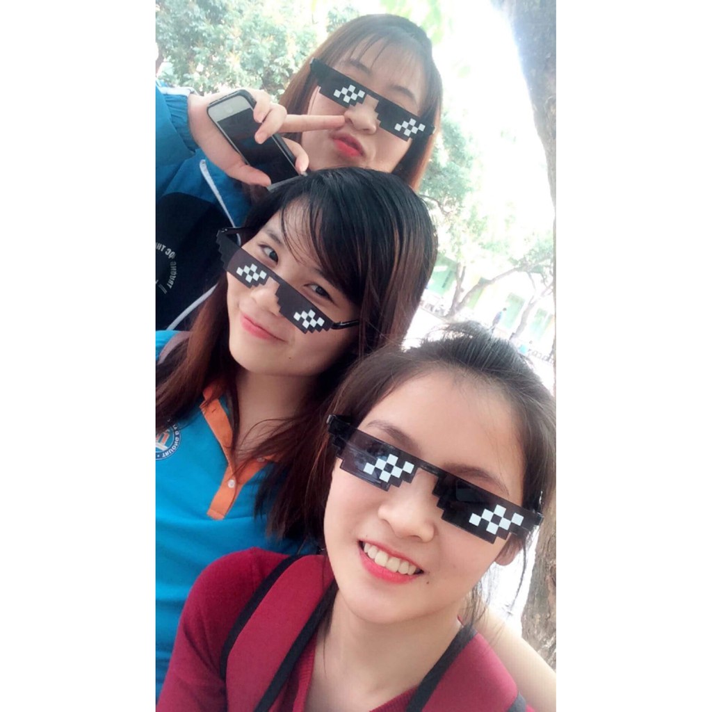 Mắt Kính Thug Life Vuông 6 Chấm (Màu Đen) | BigBuy360 - bigbuy360.vn