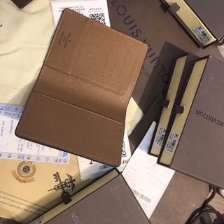 Vỏ hộ chiếu passport Lv siêu đẹp fullbox